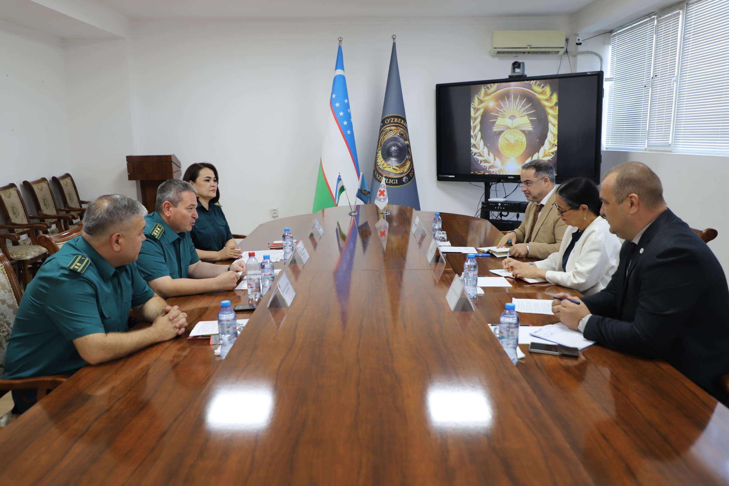 IIV Malaka oshirish institutida Xalqaro Qizil Xoch qo‘mitasi delegatsiyasi bilan hamkorlik istiqbollari muhokama qilindi