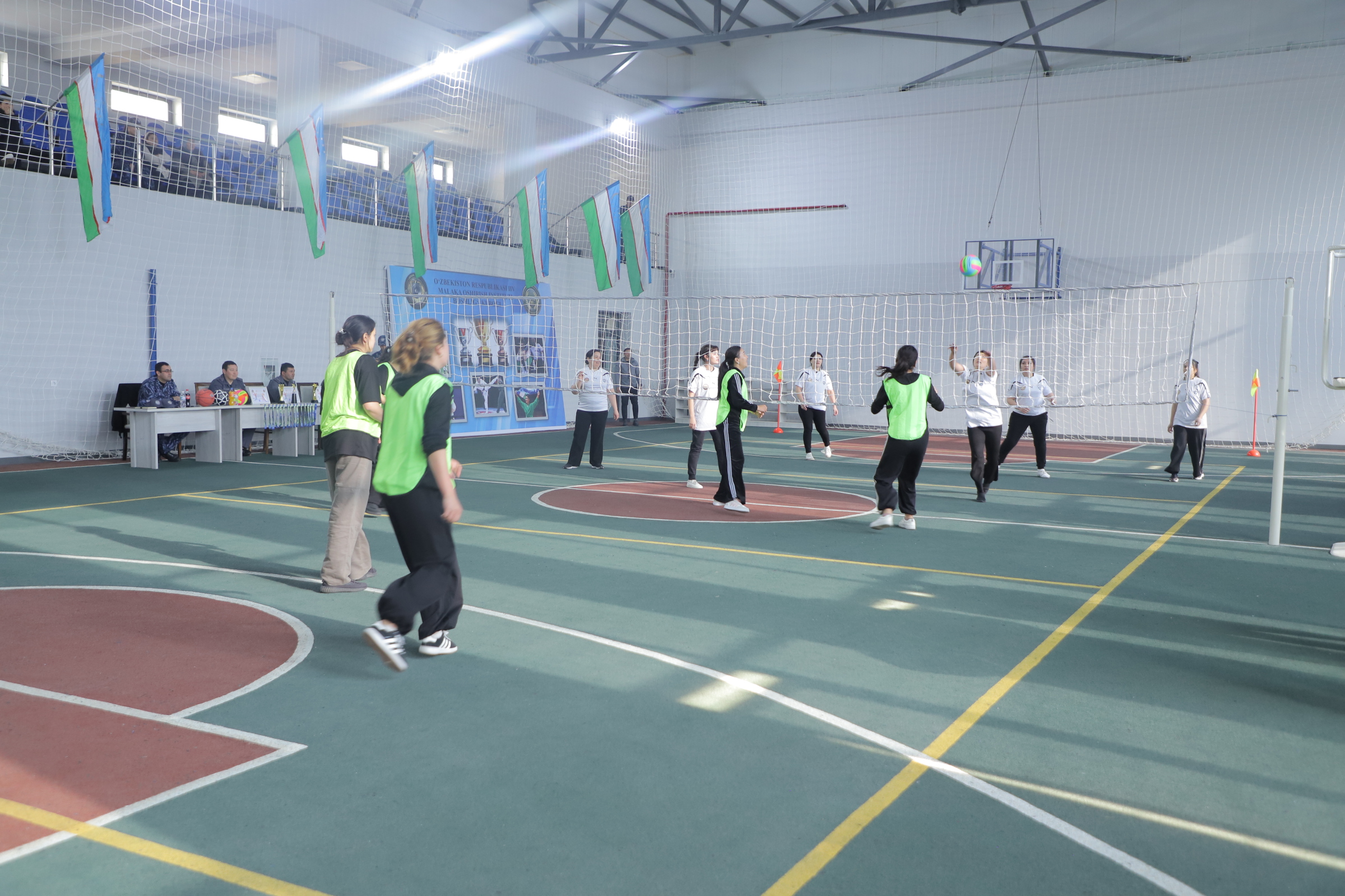 8 mart – Xalqaro xotin-qizlar kuni munosabati bilan voleybol musobaqasi o‘tkazildi